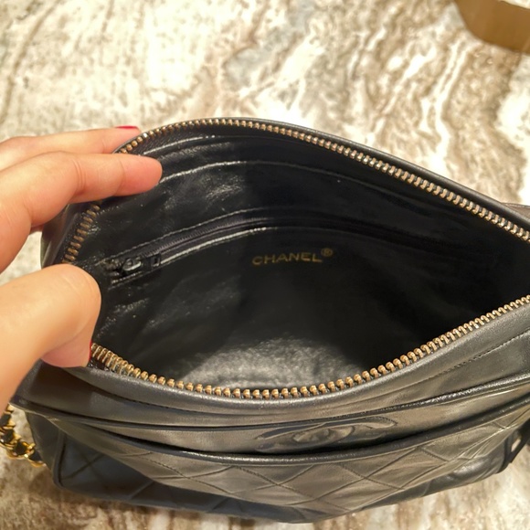 CHANEL crossbody camera bag - converts to shoulder bag - Picture 12 of 15